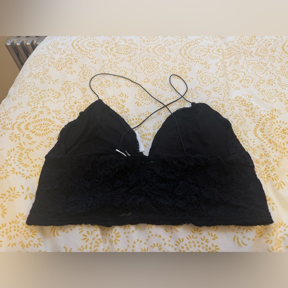Urban Outfitters [Kimchi Blue] Black Lace Bralette - Picture 5 of 7